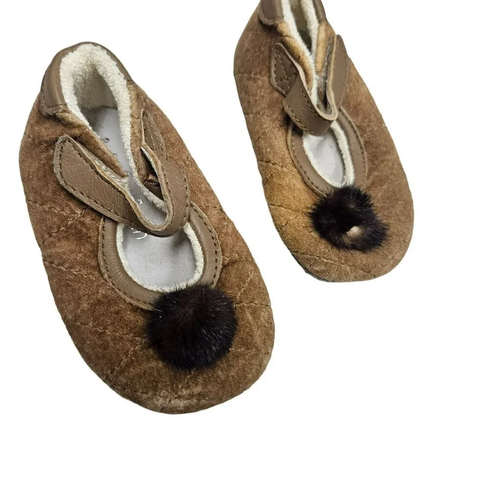 Beba Bean Infant Shoes Fur‎ Pom-Poms & Hook-And-Loop Closure 3-6 Months